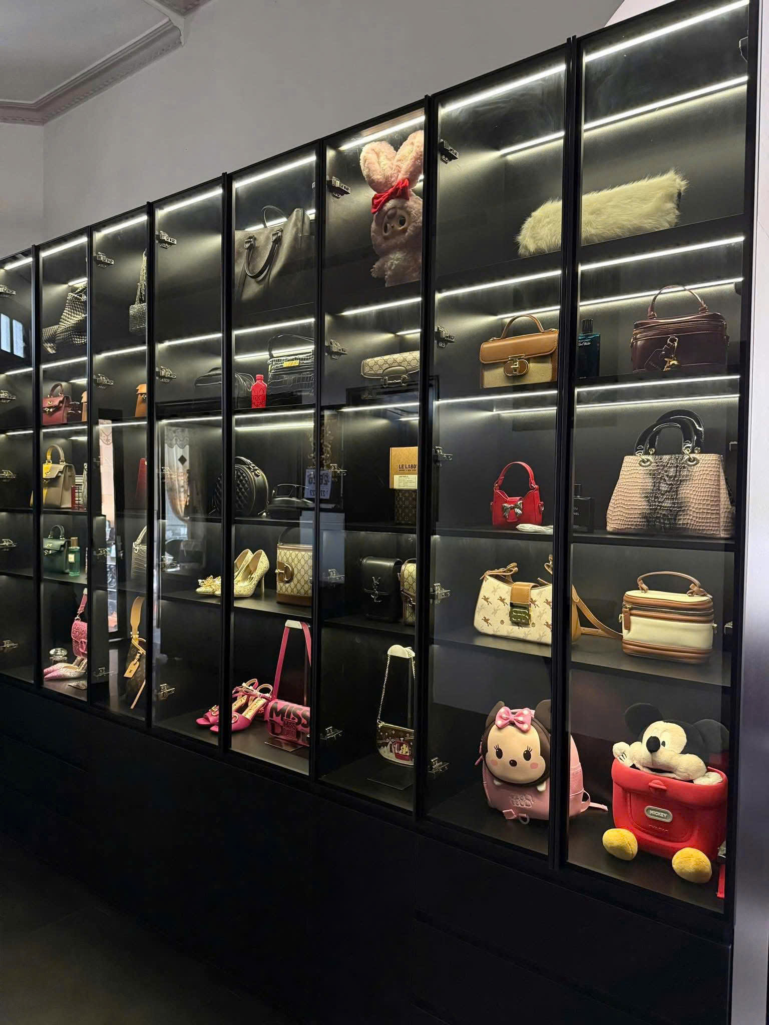 Mẫu tủ áo cánh kính - 002